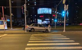 Водитель ВАЗ преградил путь ГАЗели и вылетел на пешеходный переход