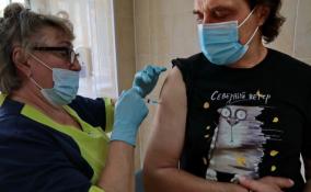 В новогодние праздники в Петербурге продолжат работать пункты вакцинации