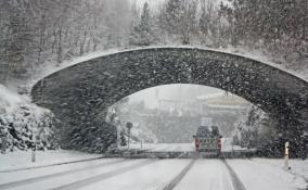 МЧС предупреждает жителей Ленобласти о сильном снеге и метели с 22 по 24 декабря
