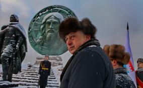 «Молитва перед боем»: в Никольском возвели мемориал к 800-летию Александра Невского