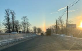 Жители Тосненского района увидели в небе "вертикальную радугу"