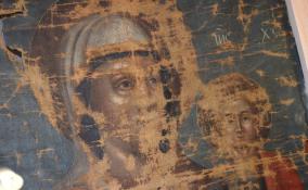 В монастыре Старой Ладоги нашли уникальную двухстороннюю икону на ткани