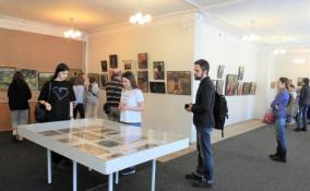 В Луге открылась выставка работ ленинградских художников