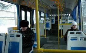 Пассажирам объяснили, как работает бескондукторная система оплаты в общественном транспорте Петербурга