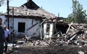 Глава Енакиево показал последствия обстрела города из гаубиц