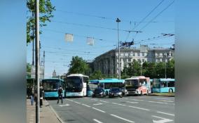 С начала транспортной реформы в Петербурге произошло 85 ДТП с участием автобусов