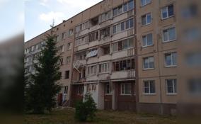 Взрыв газа в поселке Русско-Высоцкое повредил три этажа многоквартирного дома