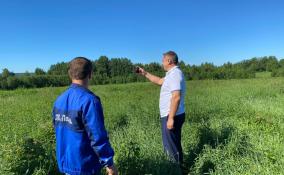 Олег Малащенко посетил хозяйство сельхозпредприятия «Поляны» в Выборгском районе