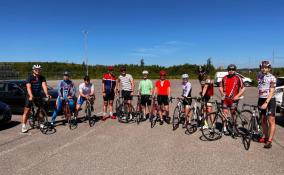 Участники велоклуба «Команды47» отработали навык езды и смен в парах