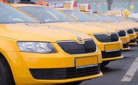 В восьми городах Ленобласти ветераны смогут бесплатно ездить на такси
