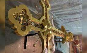 Реставраторы завершили работы по золочению крестов Павловского собора в Гатчине