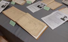 ЗАГС Ленобласти передал архиву Петербурга книги регистрации актов гражданского состояния с 1918 по 1925 год