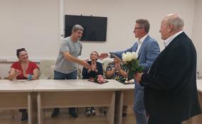 В Ленобласти наградили медиков, недавно вернувшихся из Енакиево