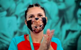 В Ленобласти сняли ковидные ограничения