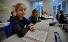 «Единая Россия» запускает акцию «Собери ребёнка в школу» в России и на Донбассе