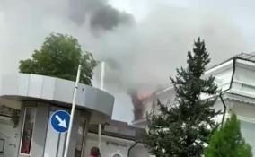 Железнодорожный вокзал горит в Донецке
