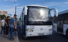 Мобильной оплатой в автобусах воспользовались уже несколько сотен ленинградских пассажиров