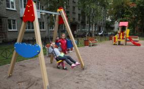 Мужчина избил шестиклассницу на детской площадке в Петербурге