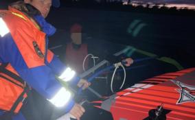 Мужчина на виндсёрфе застрял посреди реки Волхов - на помощь прибыли спасатели из Новой Ладоги