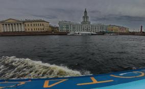 Из-за сильного ветра уровень воды в Неве может подняться 140 см