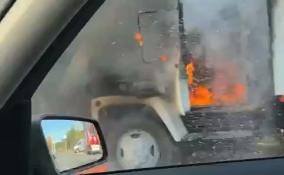 В промзоне Соснового Бора загорелся грузовик