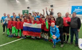 В Ленобласти проходит футбольный матч с участием ребят из Енакиево