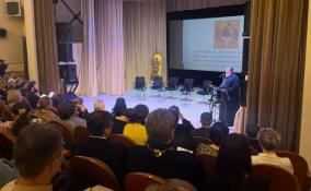 В Приозерске проходят Архангело-Михайловские епархиальные образовательные чтения