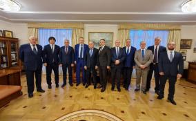 Губернатор Ленобласти обсудил с делегацией Абхазии развитие экономических и культурных связей