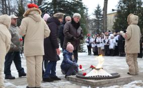 В День неизвестного солдата в Ленобласти почтили память российских и советских воинов