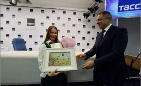 Корреспондентов ЛенТВ24 наградили за освещение деятельности агропромышленного комплекса Ленобласти